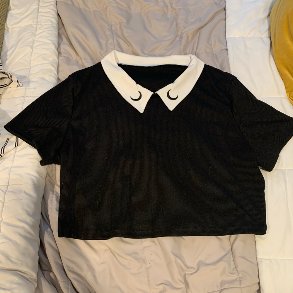 Shein Curve Women’s Sz 4XL Black Crescent Moon Collar Crop Top